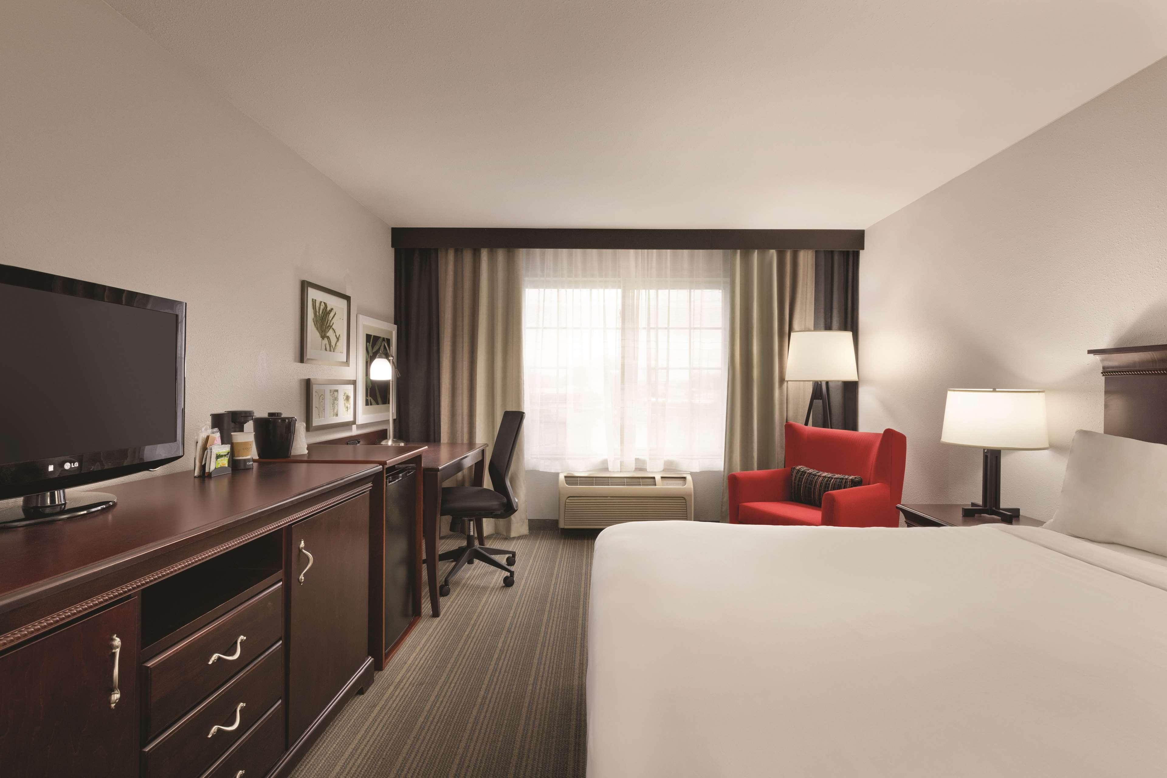 Country Inn & Suites By Radisson, Madison, Al Luaran gambar