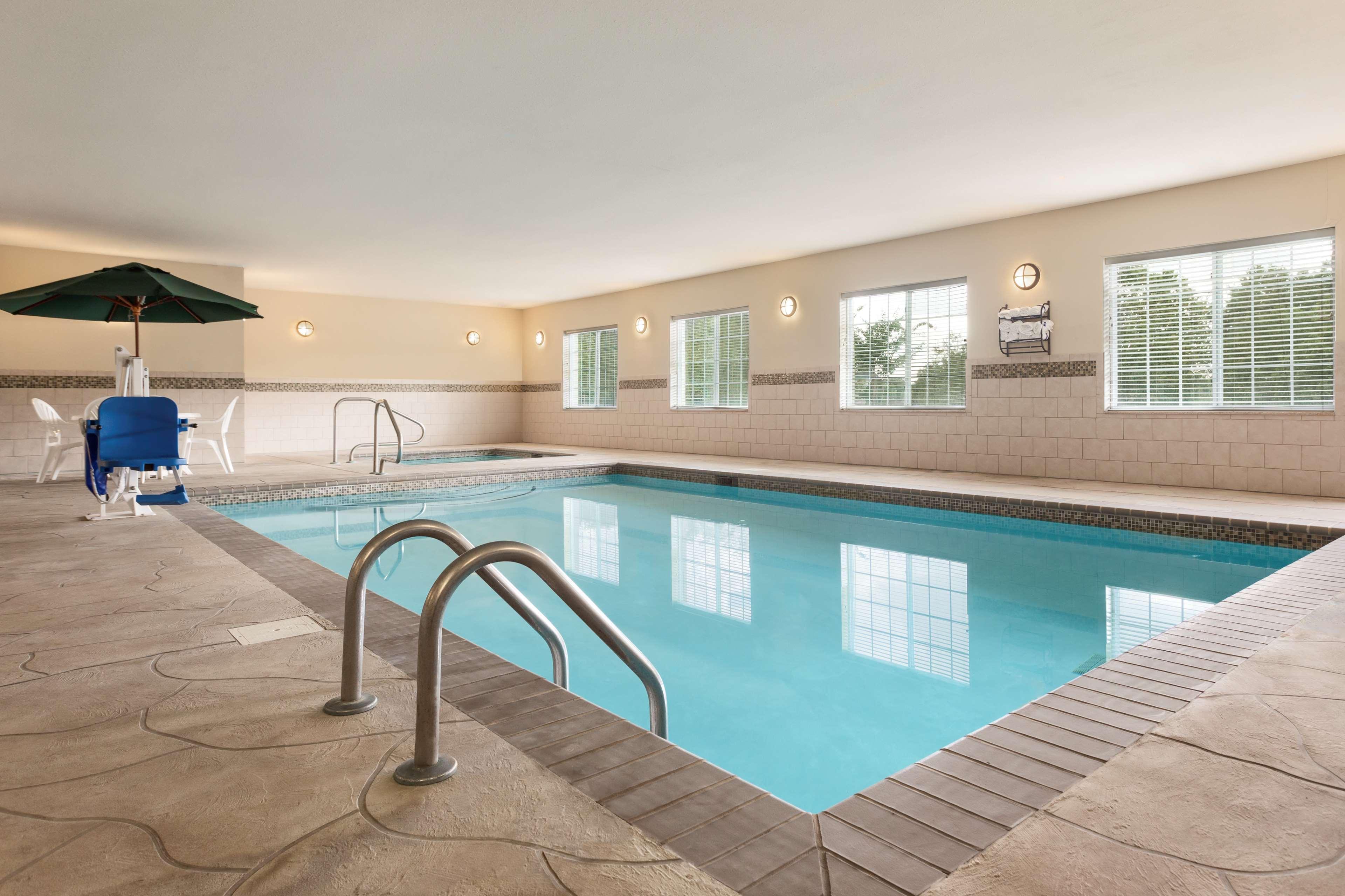Country Inn & Suites By Radisson, Madison, Al Luaran gambar