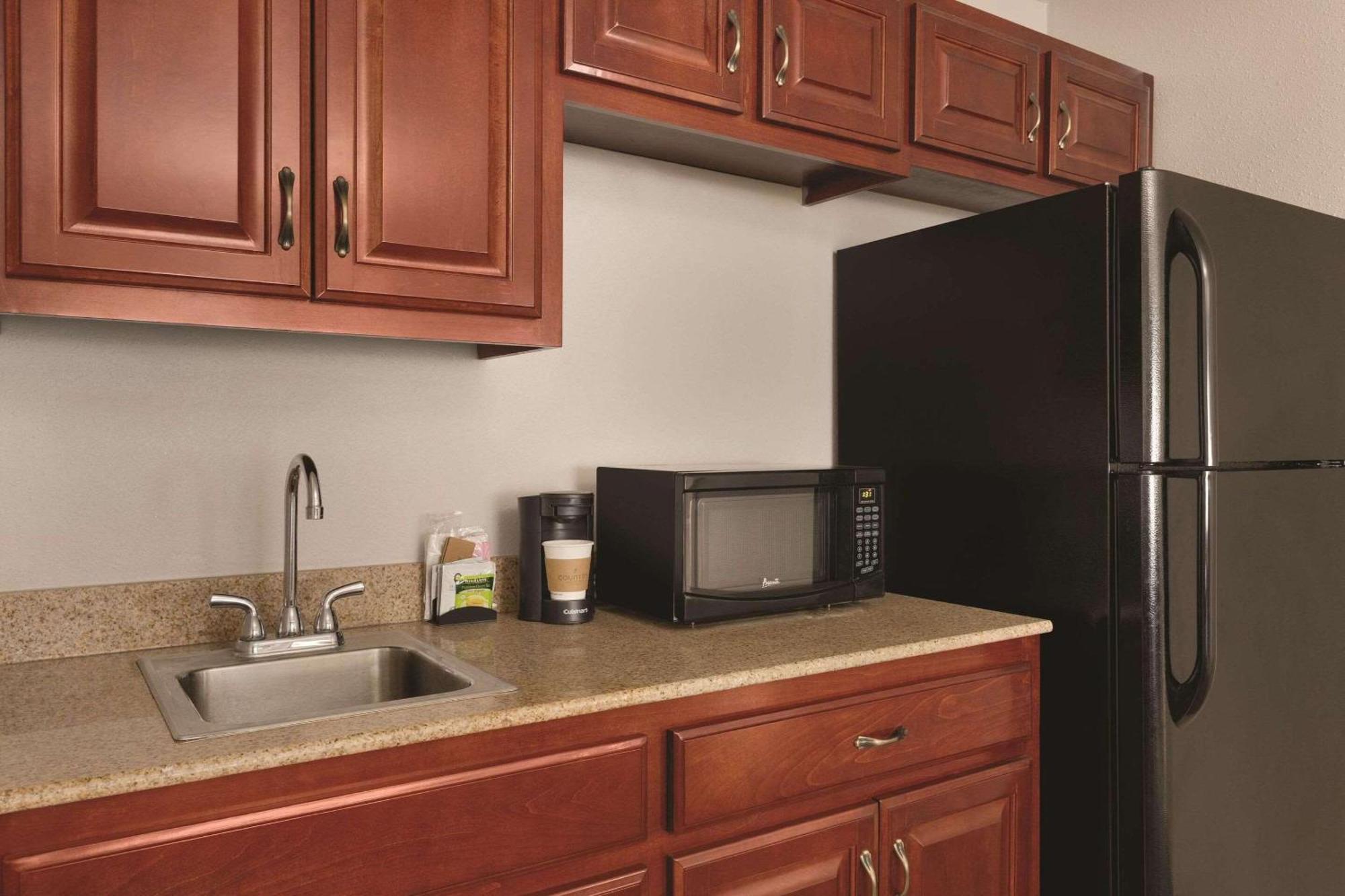 Country Inn & Suites By Radisson, Madison, Al Luaran gambar