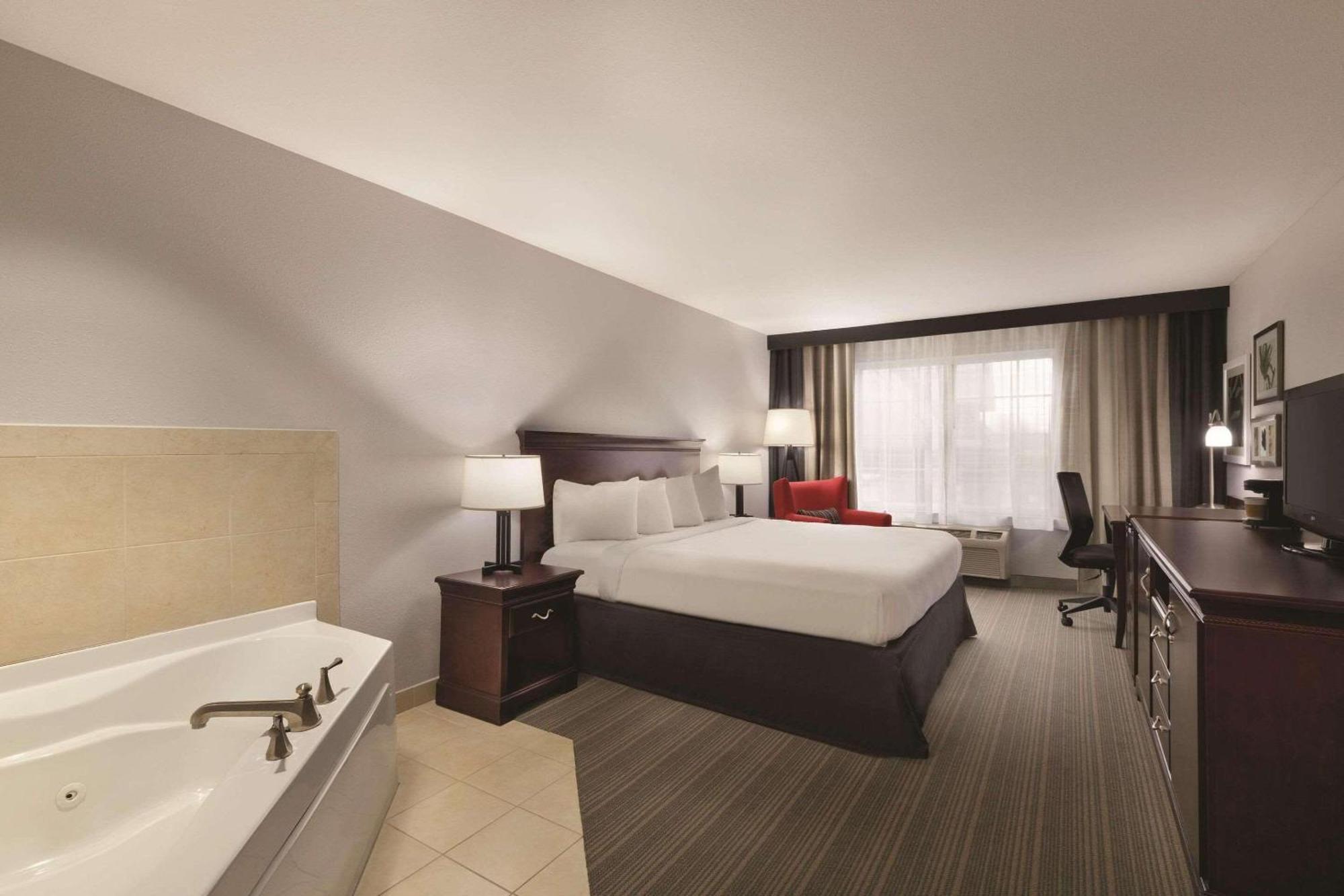 Country Inn & Suites By Radisson, Madison, Al Luaran gambar
