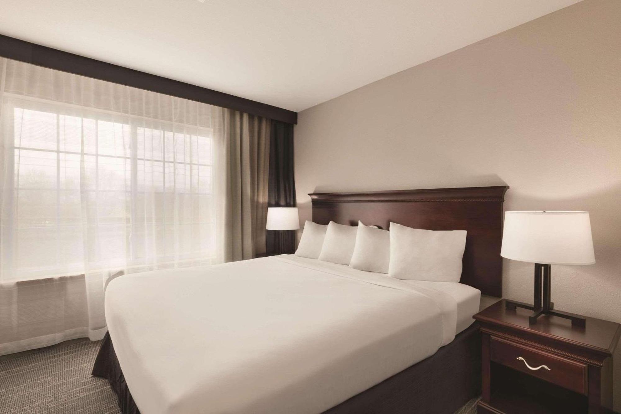 Country Inn & Suites By Radisson, Madison, Al Luaran gambar