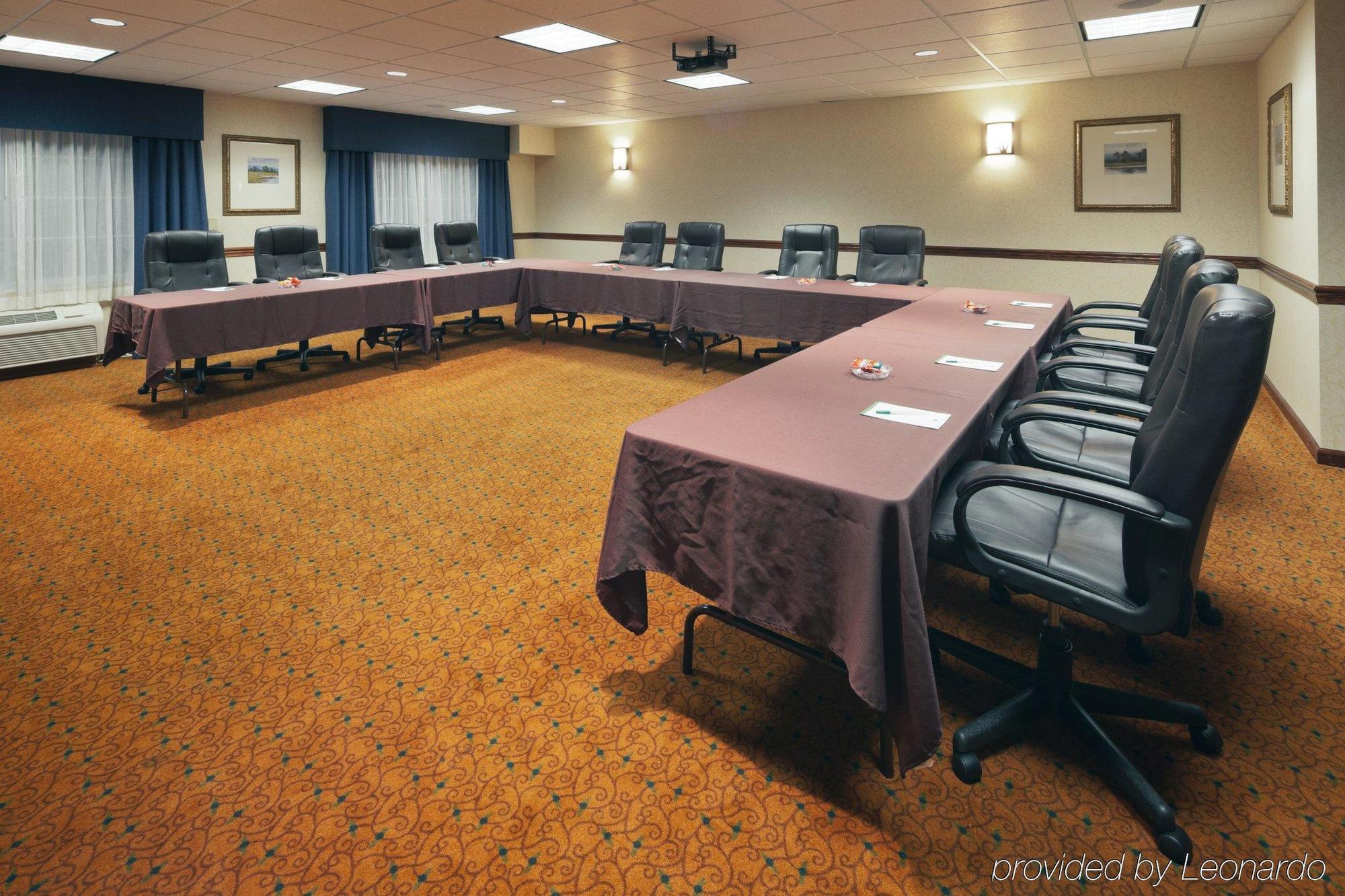 Country Inn & Suites By Radisson, Madison, Al Perniagaan gambar