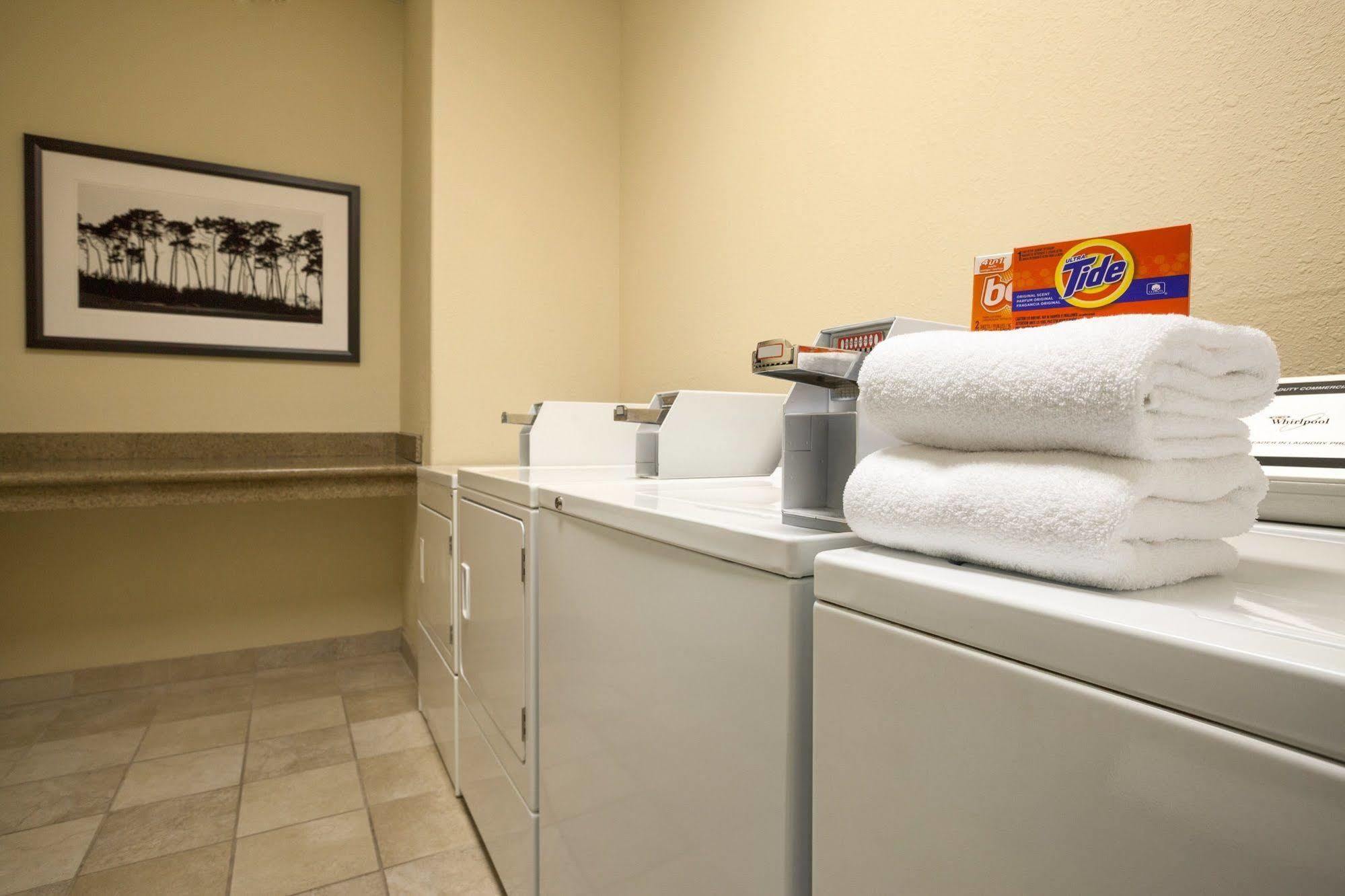 Country Inn & Suites By Radisson, Madison, Al Luaran gambar